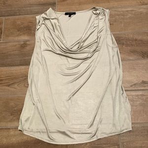 Metallics are so in this season! Check the runways! This neckline is beautiful!